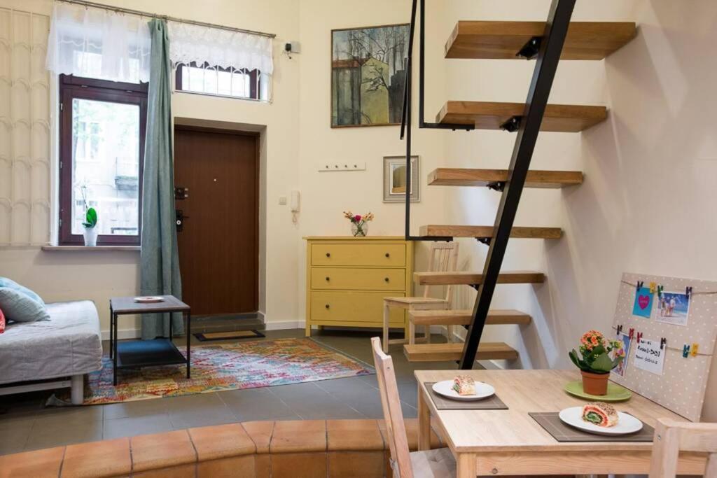 דירות קרקוב Supercute Mini House In The Center מראה חיצוני תמונה